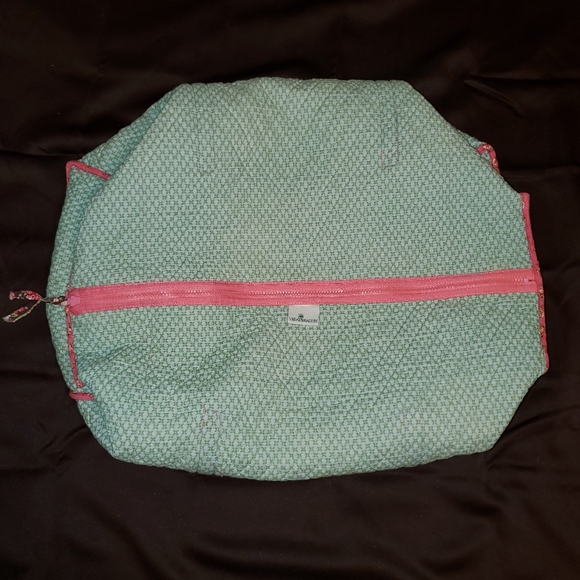 Vera Bradley Travel Bag - Picture 9 of 13